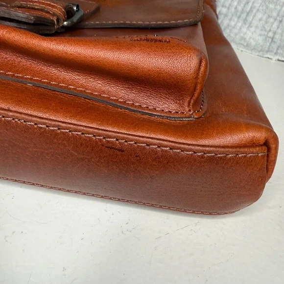 Wild West Leather Crossbody Bag Tan Buckle Flap Zip Pockets Adjustable Strap - Picture 9 of 16